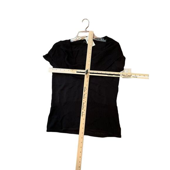 Cable & Gauge Top Women's Medium Black Viscose Loose Turtleneck Short Sleeve - Picture 4 of 4